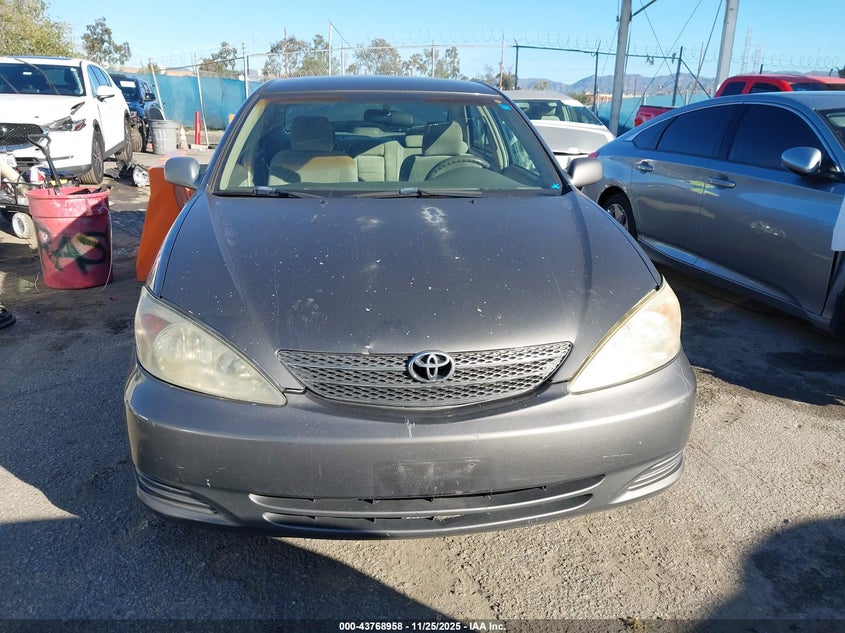 2004 Toyota Camry Le V6 VIN: 4T1BF32K84U589574 Lot: 43768958