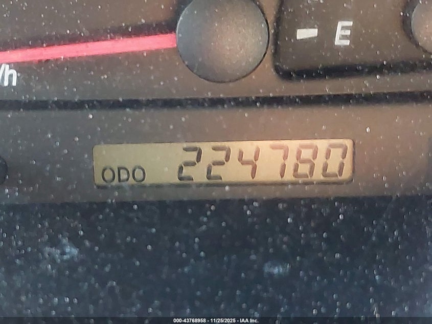 2004 Toyota Camry Le V6 VIN: 4T1BF32K84U589574 Lot: 43768958