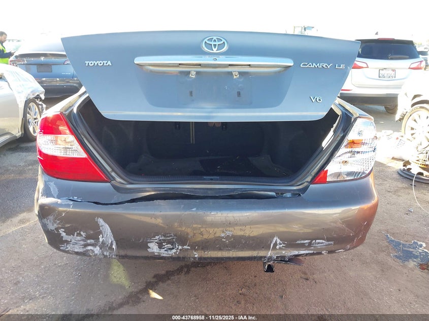 2004 Toyota Camry Le V6 VIN: 4T1BF32K84U589574 Lot: 43768958