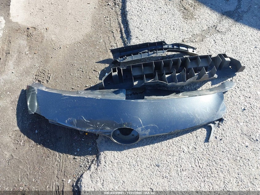 2009 Toyota Yaris VIN: JTDBT903791333074 Lot: 43768991