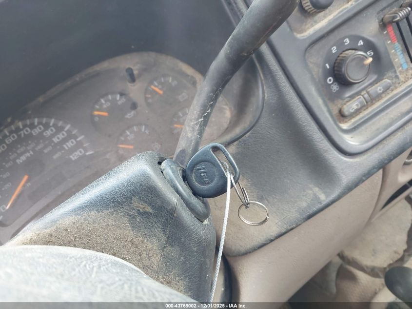 2005 Chevrolet Silverado 3500 Work Truck VIN: 1GCJK39U15E298350 Lot: 43769002