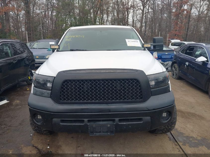 2007 Toyota Tundra Sr5 5.7L V8 VIN: 5TBEV541X7S471693 Lot: 43769018