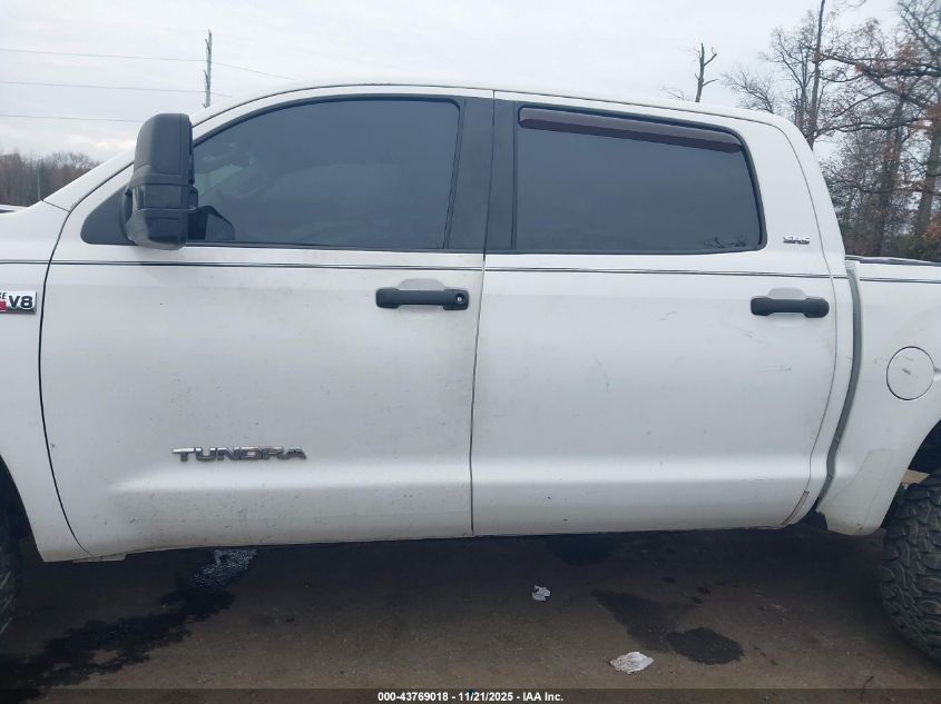 2007 Toyota Tundra Sr5 5.7L V8 VIN: 5TBEV541X7S471693 Lot: 43769018
