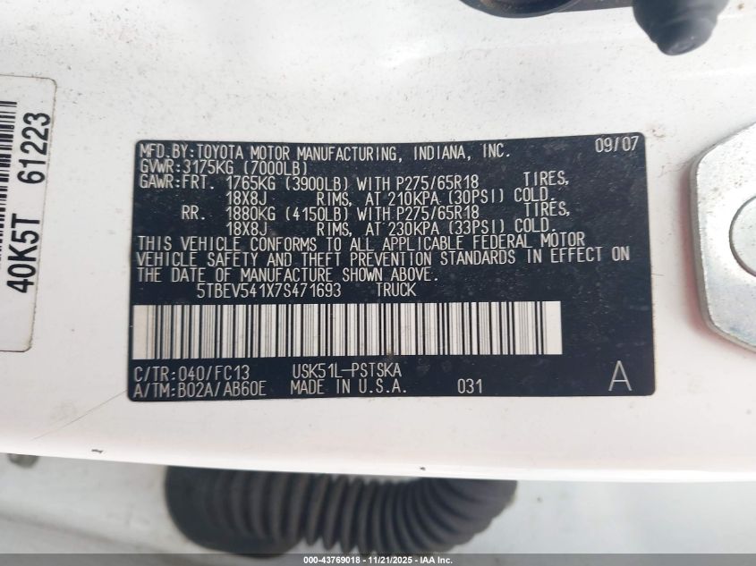 2007 Toyota Tundra Sr5 5.7L V8 VIN: 5TBEV541X7S471693 Lot: 43769018