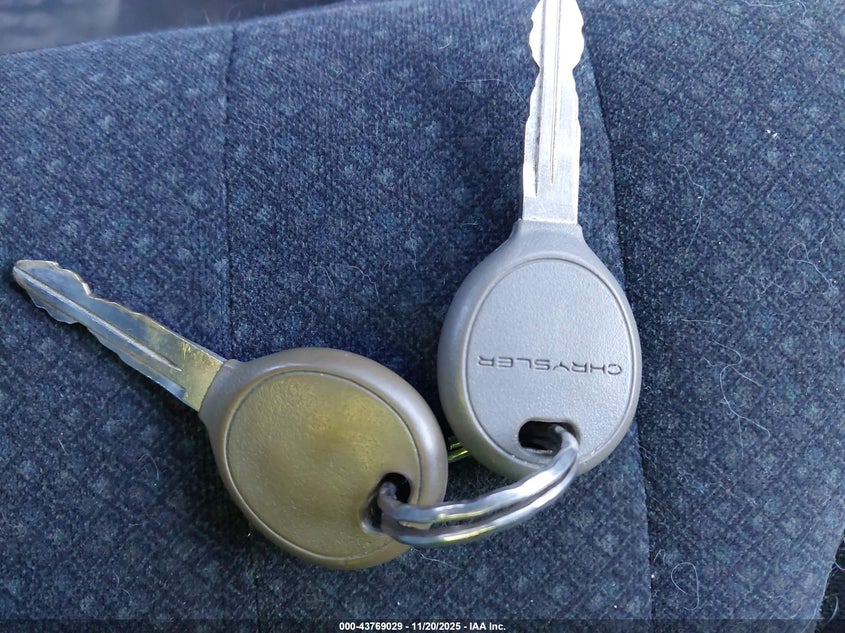 2004 Chrysler Pt Cruiser Classic Edition VIN: 3C4FY48B04T275201 Lot: 43769029