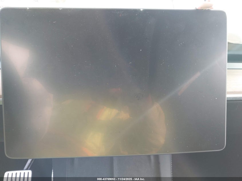 2024 Tesla Model Y Performance Dual Motor All-Wheel Drive VIN: 7SAYGDEF4RF066068 Lot: 43769053