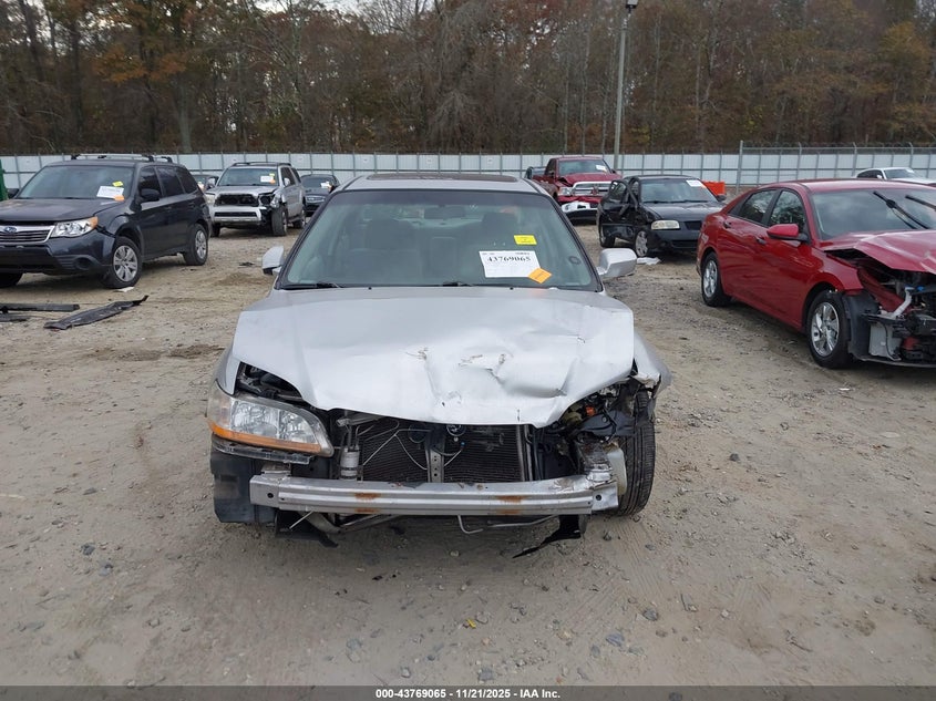 2001 Honda Accord 2.3 Ex VIN: JHMCG56601C021124 Lot: 43769065