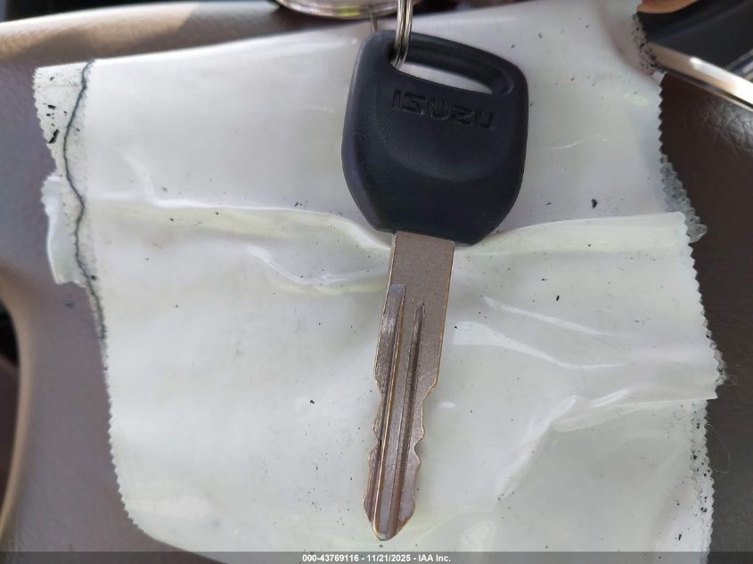 2000 Isuzu Rodeo Ls/Lse/S VIN: 4S2DM58W7Y4327256 Lot: 43769116