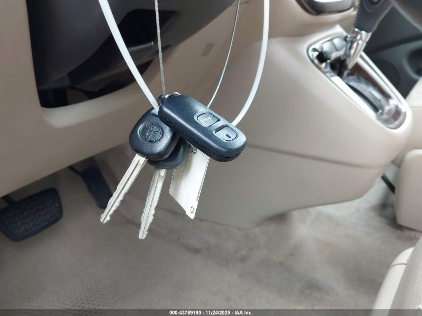 2001 Toyota Highlander V6 VIN: JTEGF21A210027911 Lot: 43769190