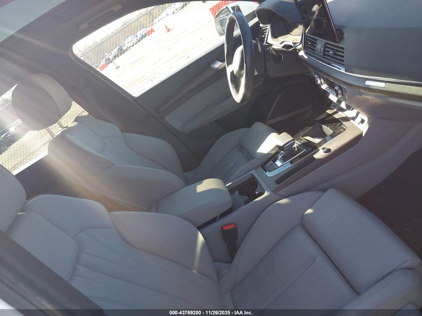 WA1E2AFY3S2022417 2025 AUDI Q5 photo no. 5