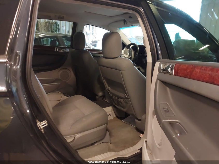 2007 Chrysler Pacifica Touring VIN: 2A8GM68X27R363870 Lot: 43769365