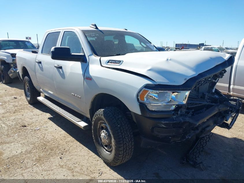 RAM 2500 TRADESMAN 4X4 6 4 BOX