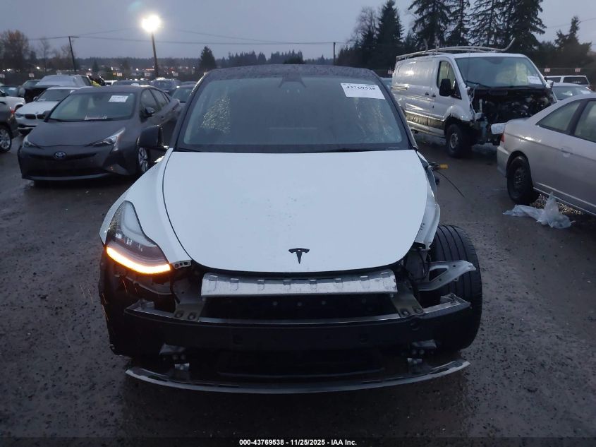 2022 Tesla Model Y Long Range Dual Motor All-Wheel Drive VIN: 7SAYGAEE4NF337341 Lot: 43769538