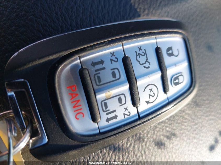 2025 Chrysler Pacifica Limited VIN: 2C4RC1GG9SR569896 Lot: 43769668