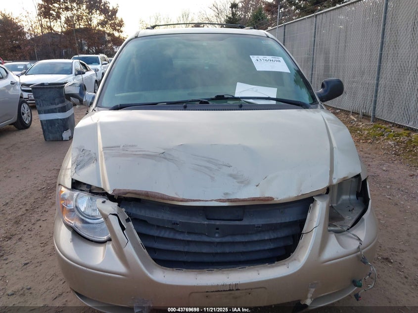 2006 Chrysler Town & Country Touring VIN: 2A8GP54L56R744101 Lot: 43769698