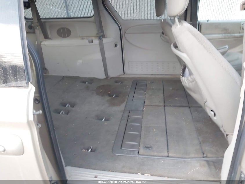 2006 Chrysler Town & Country Touring VIN: 2A8GP54L56R744101 Lot: 43769698