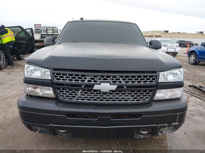 2005 Chevrolet Silverado 1500 Ls VIN: 2GCEC13T751105591 Lot: 43769753