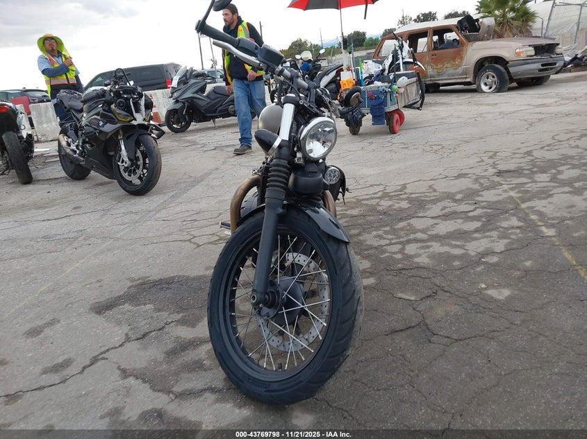 2017 TRIUMPH MOTORCYCLE BONNEVILLE auction photo 5