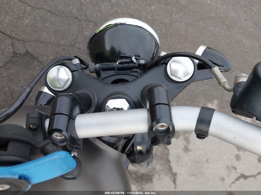 2017 TRIUMPH MOTORCYCLE BONNEVILLE auction photo 7