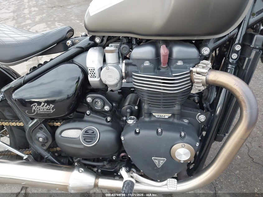 2017 TRIUMPH MOTORCYCLE BONNEVILLE auction photo 8