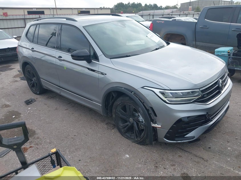 VOLKSWAGEN TIGUAN 2.0T SE R-LINE BLACK