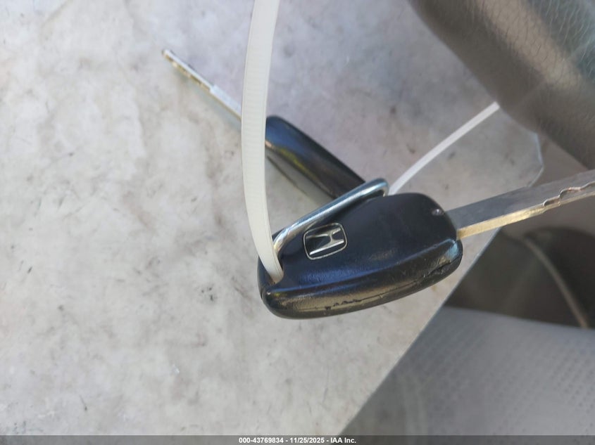 2007 Honda Odyssey Lx VIN: 5FNRL38227B058466 Lot: 43769834