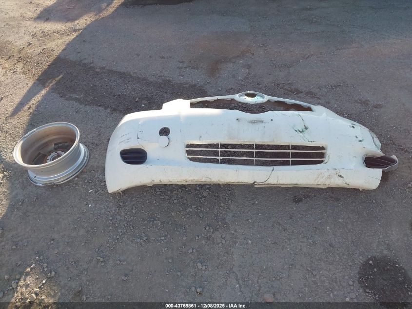 2008 Toyota Yaris VIN: JTDJT923985201949 Lot: 43769861