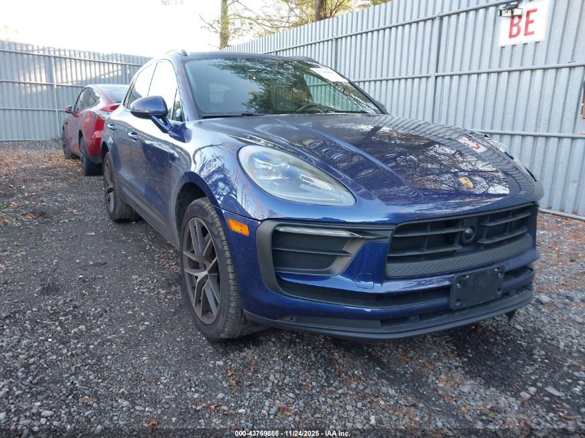 PORSCHE MACAN T