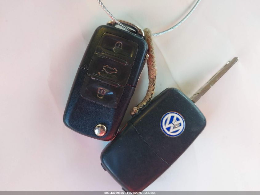 2003 Volkswagen New Beetle Gls 1.8T VIN: 3VWCD21C83M437197 Lot: 43769895