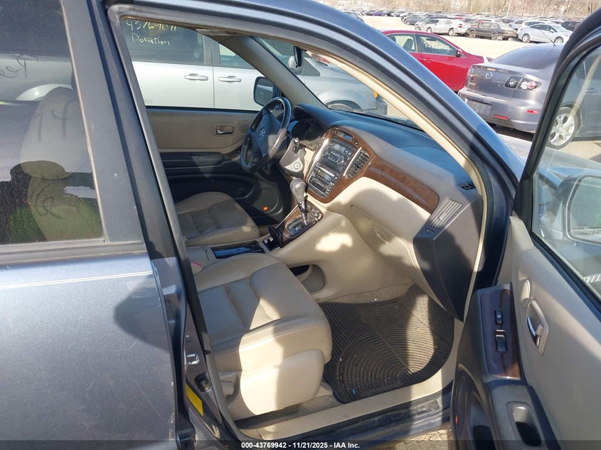 JTEGF21A330088252 2003 TOYOTA HIGHLANDER photo no. 5