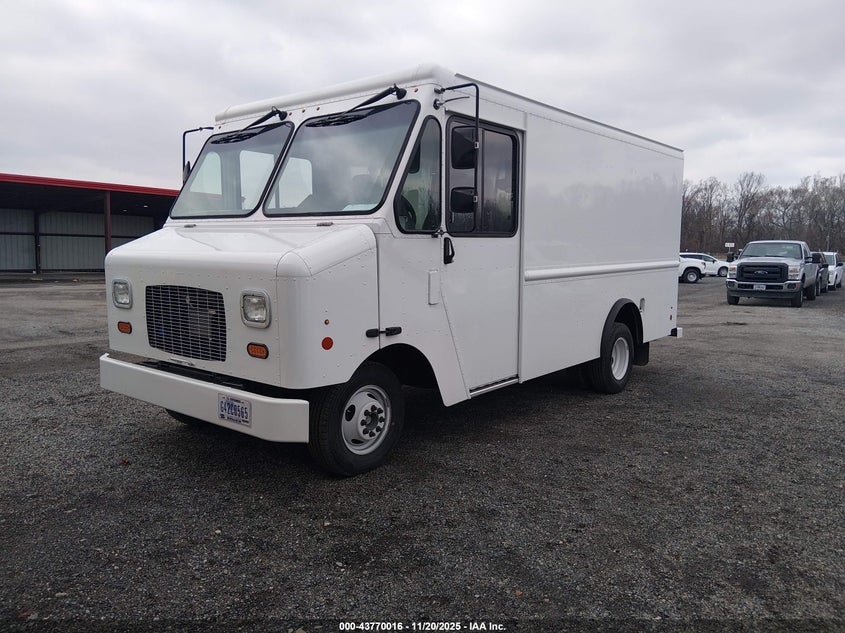 1FC3E3KN9TDD31424 2026 FORD ECONOLINE photo no. 2