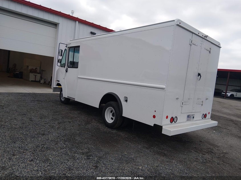 1FC3E3KN9TDD31424 2026 FORD ECONOLINE photo no. 3