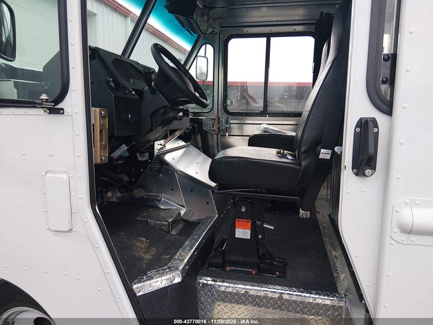 2026 Ford E-350 Stripped VIN: 1FC3E3KN9TDD31424 Lot: 43770016