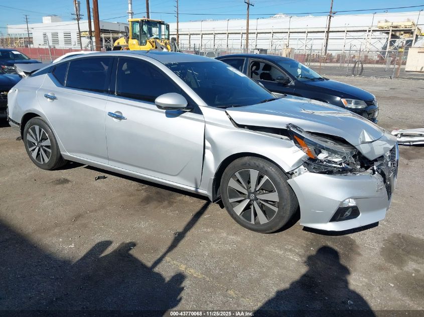 NISSAN ALTIMA SV FWD