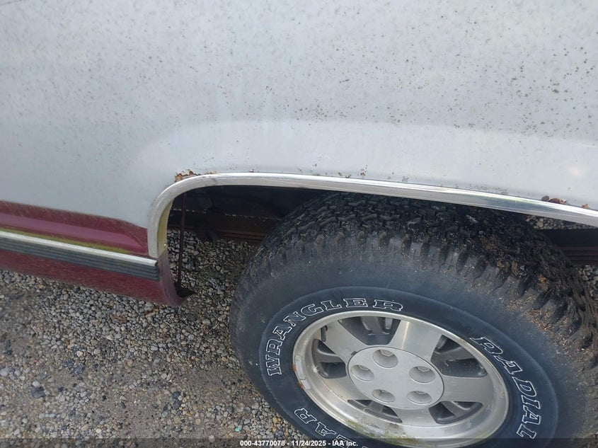 1993 GMC Sierra C1500 VIN: 1GTEC14Z0PE506341 Lot: 43770078