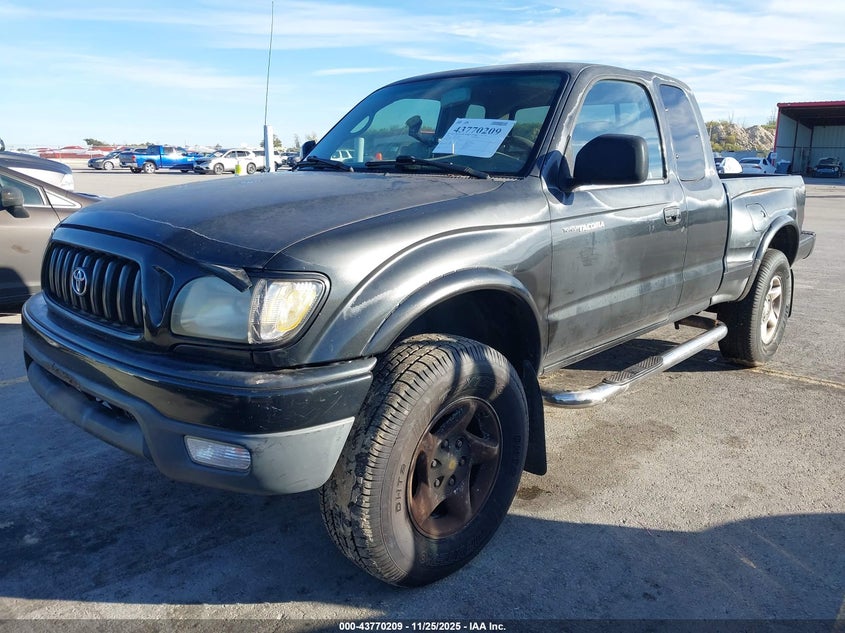 5TESN92N81Z818861 2001 TOYOTA TACOMA photo no. 2