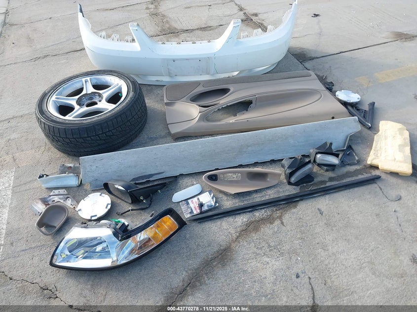 2000 Ford Mustang Gt VIN: 1FAFP45X7YF290769 Lot: 43770278