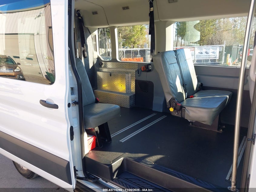 2018 Ford Transit-350 Xl VIN: 1FDZX2CM9JKB08230 Lot: 43770285