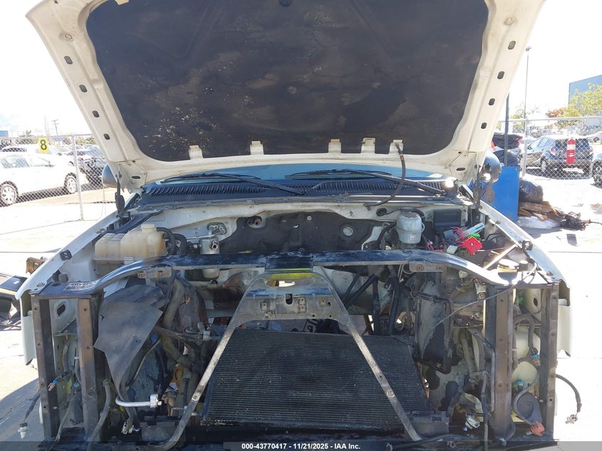 2004 GMC Sierra 2500Hd Sle VIN: 1GTHK23UX4F259671 Lot: 43770417