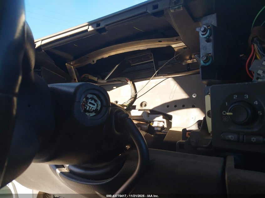 2004 GMC Sierra 2500Hd Sle VIN: 1GTHK23UX4F259671 Lot: 43770417