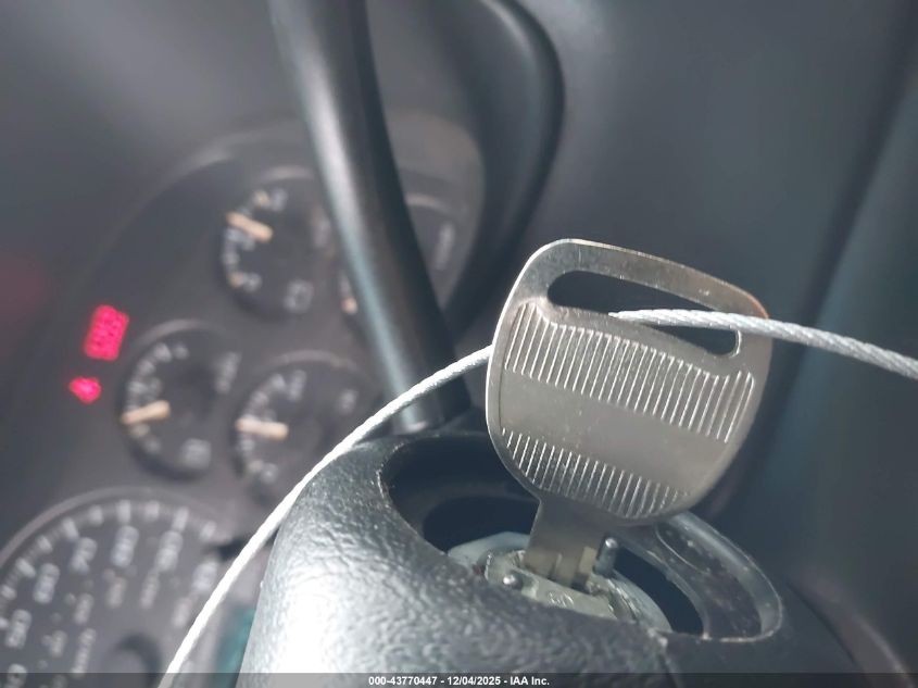 2002 Chevrolet Silverado 1500 Ls VIN: 2GCEC19T521400255 Lot: 43770447