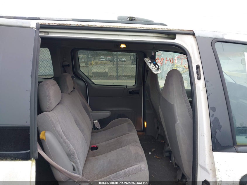 2000 Ford Windstar Lx VIN: 2FMZA5142YBC02251 Lot: 43770480