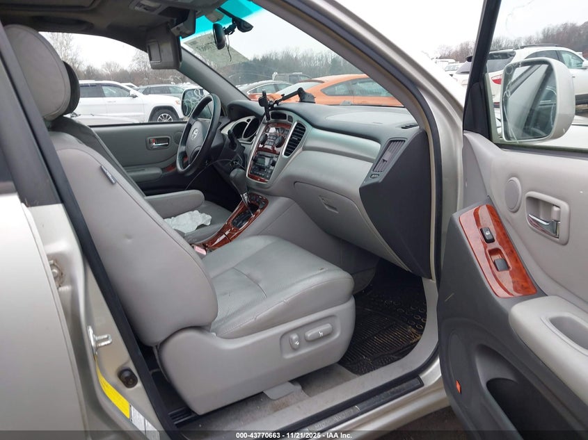 JTEEP21A150070369 2005 TOYOTA HIGHLANDER photo no. 5