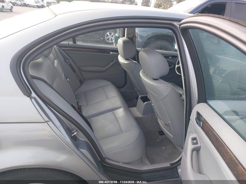 2003 BMW 325I VIN: WBAAZ33493KP80046 Lot: 43770796