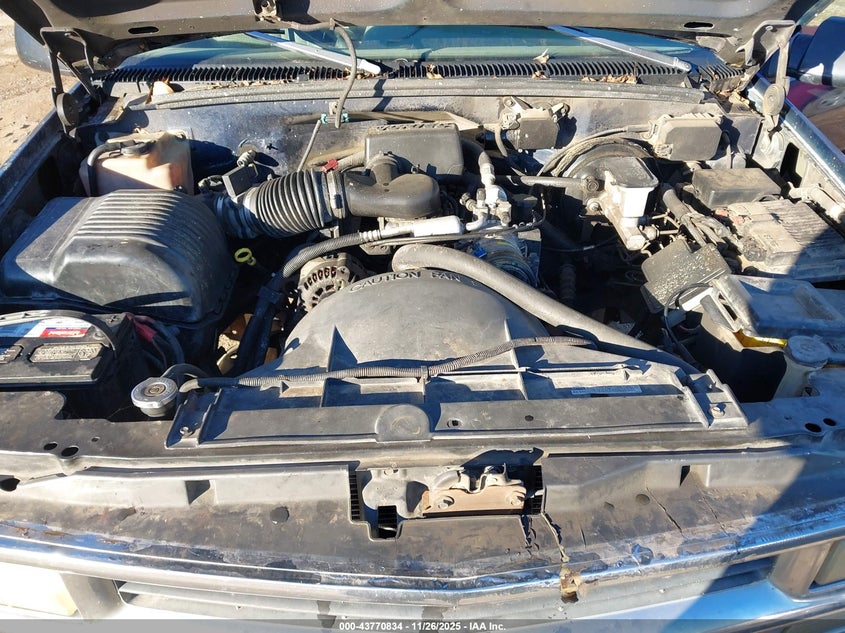 1996 Chevrolet Gmt-400 C1500 VIN: 2GCEC19W0T1171124 Lot: 43770834