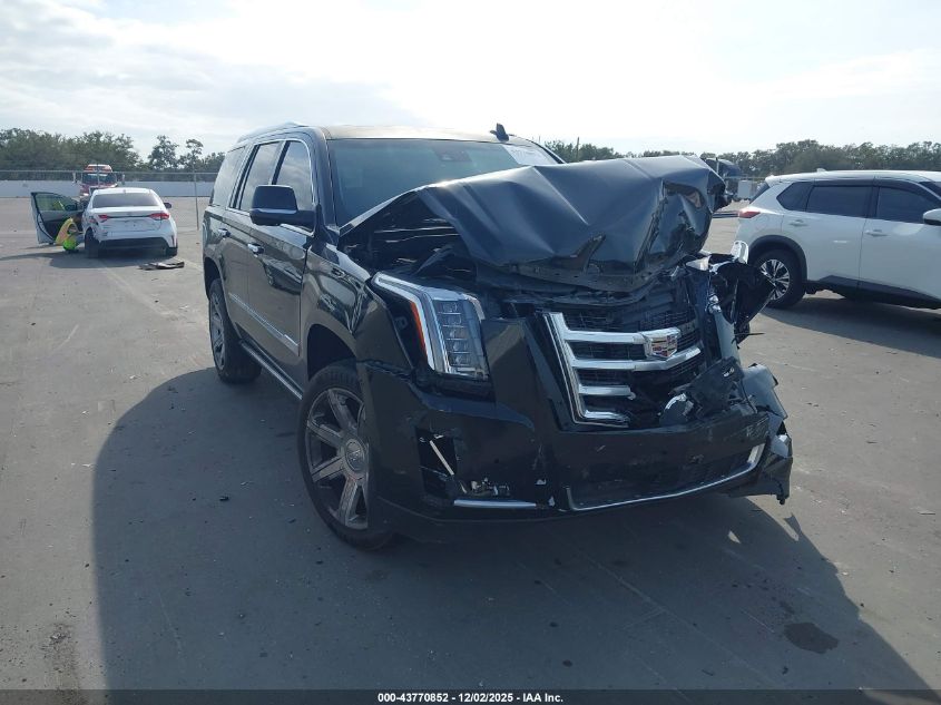 CADILLAC ESCALADE PREMIUM