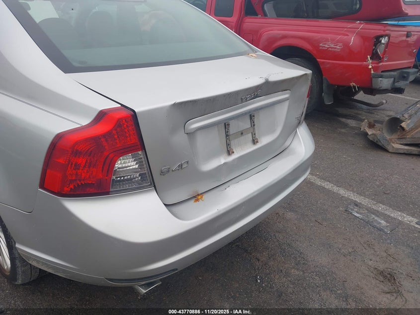 2008 Volvo S40 T5 VIN: YV1MS672982350484 Lot: 43770886
