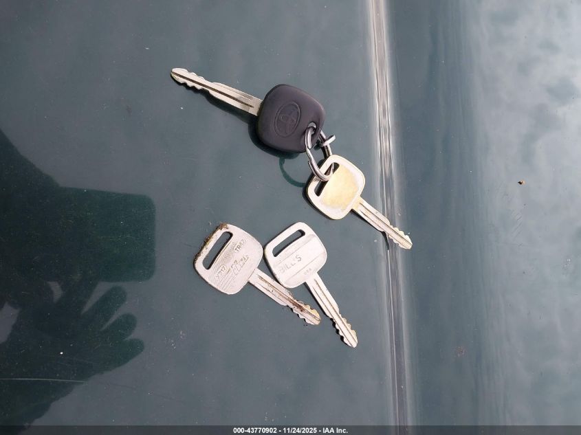 2000 Toyota 4Runner Limited V6 VIN: JT3HN87R0Y0301701 Lot: 43770902