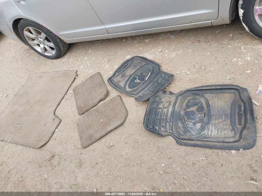 2000 Toyota 4Runner Limited V6 VIN: JT3HN87R0Y0301701 Lot: 43770902