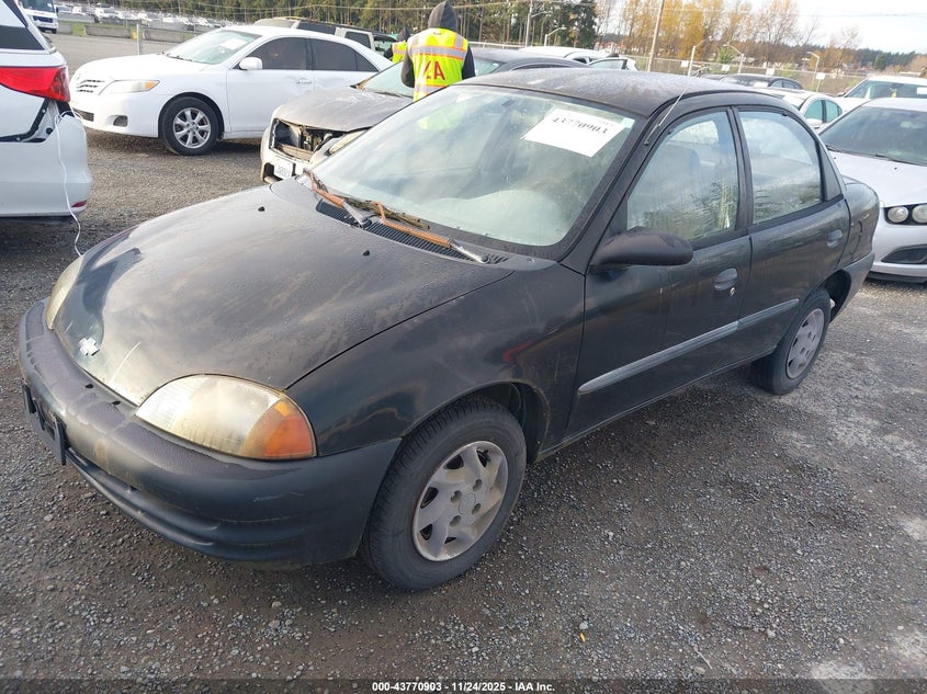 2C1MR522XW6712127 1998 CHEVROLET METRO photo no. 2